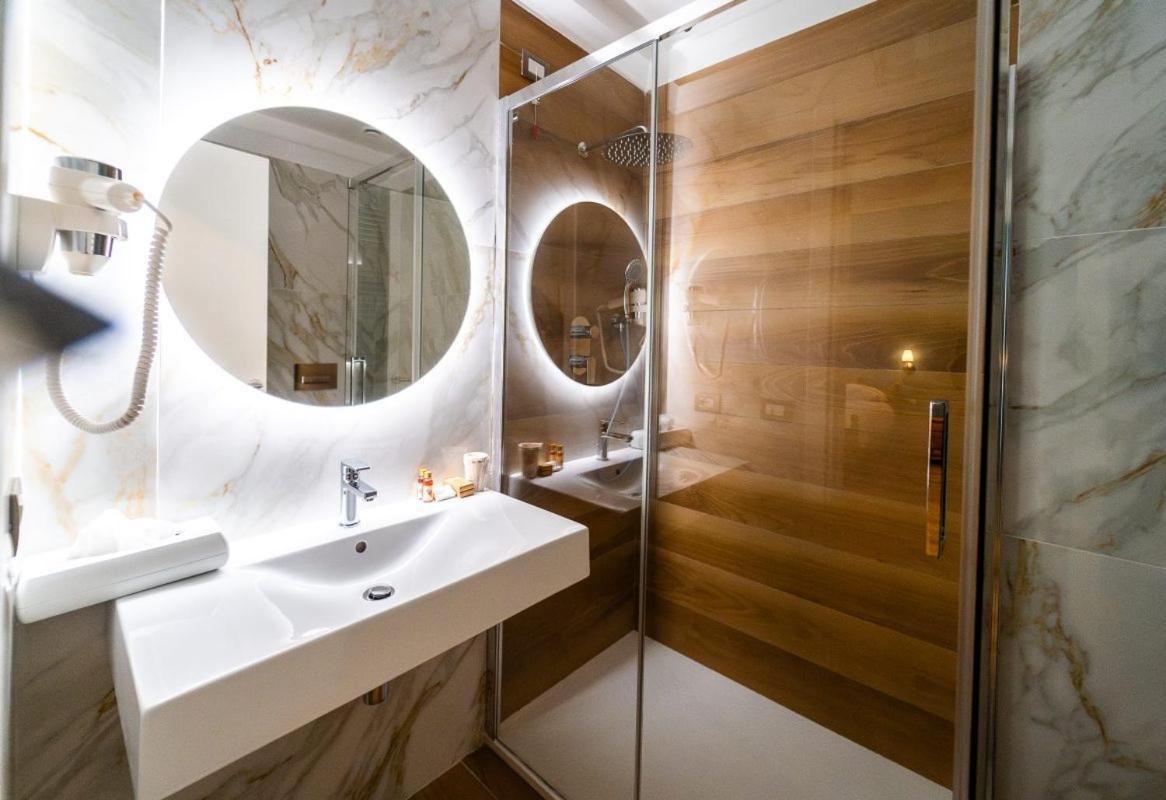 Hotel Pierfaone Abriola Екстер'єр фото