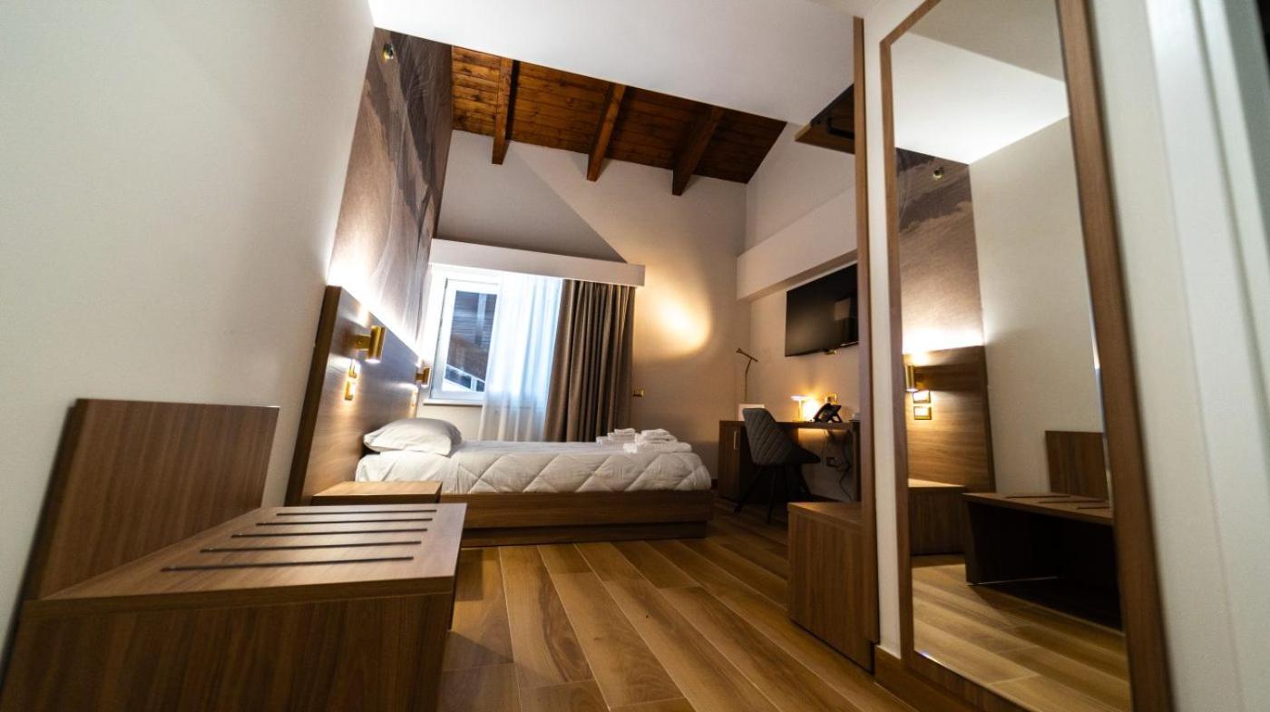 Hotel Pierfaone Abriola Екстер'єр фото