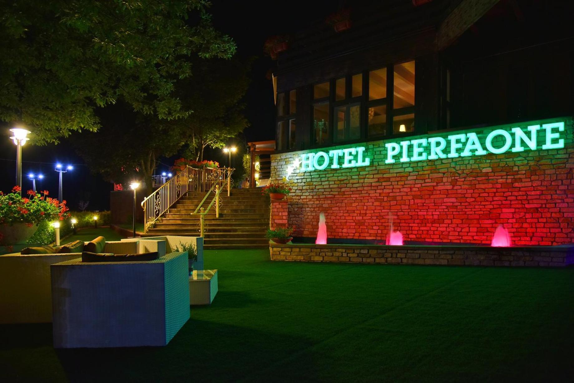 Hotel Pierfaone Abriola Екстер'єр фото